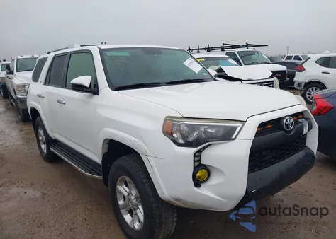 2015 Toyota 4Runner Sr5 z USA, uszkodzony, nr VIN JTEZU5JR7F5088087